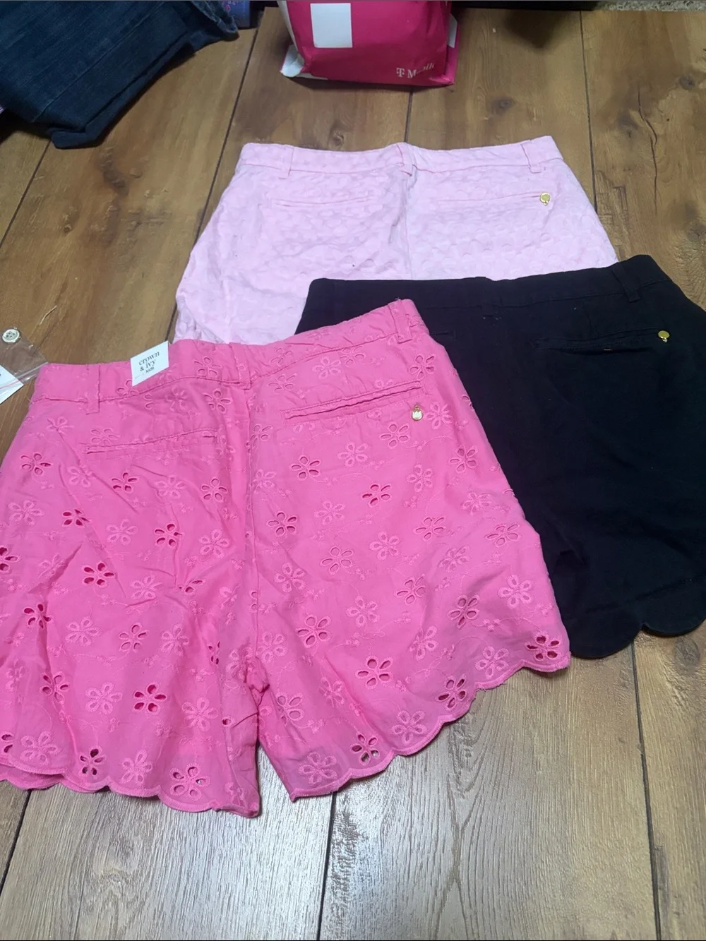 crown & ivy Scallop Hem Shorts Trio - Hot Pink, Light Pink & Black